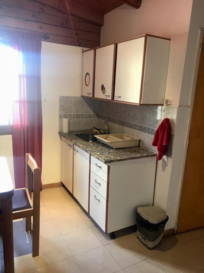 Pequena Casa De Troncos, Detras De Casa Principal No Trabajo Con Tarjeta De Credito Пуерто Мадрин Екстериор снимка